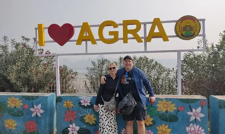 Same day Private tour cab pickup from Delhi Agra