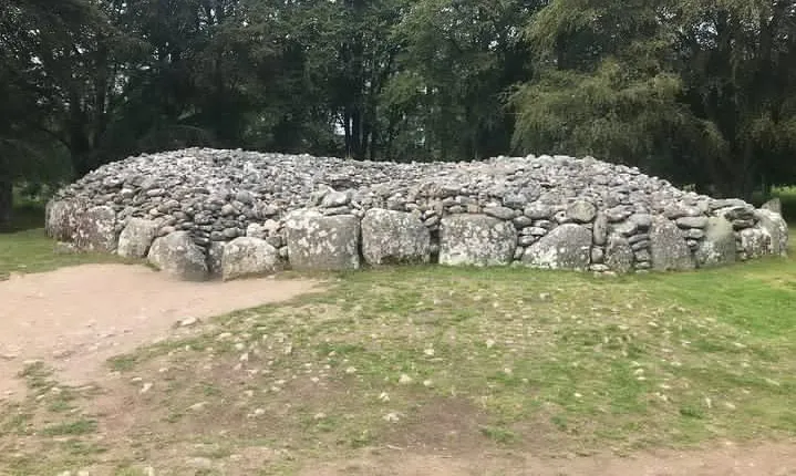 Culloden Battlefield, Clava Cairns and Loch Ness, Urquhart Castle