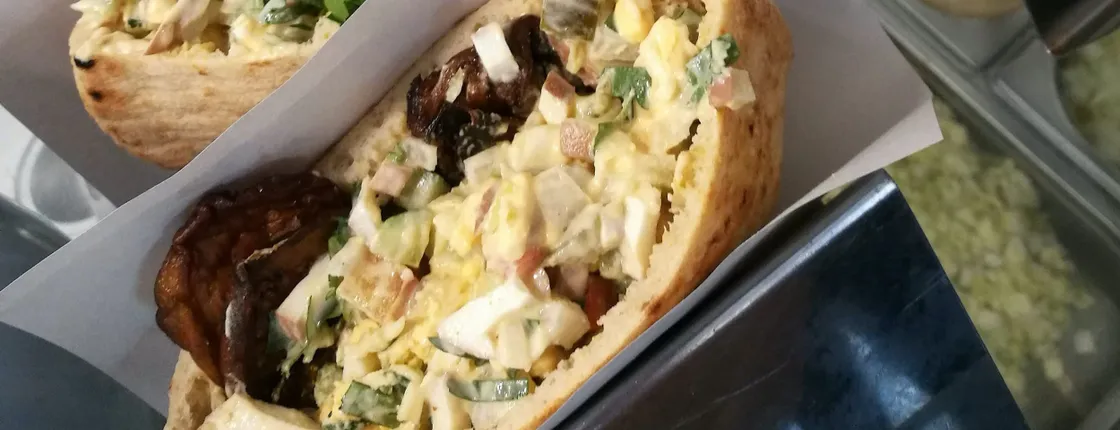 Street food tour in Tel Aviv