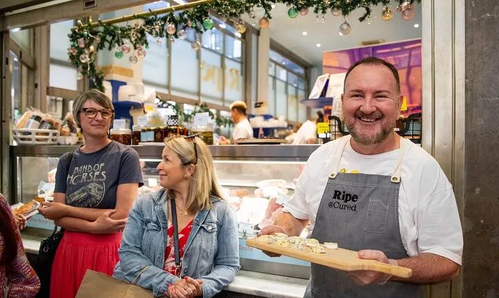 Queen Victoria Market Early Access Food Tour