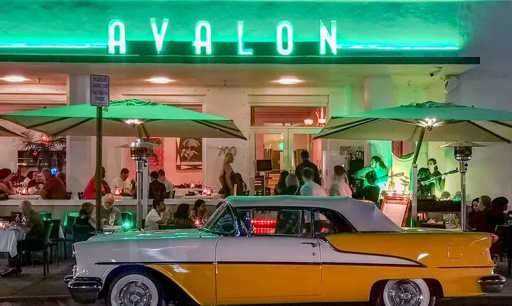 Self-Guided Audio Tour - Miami Art Deco