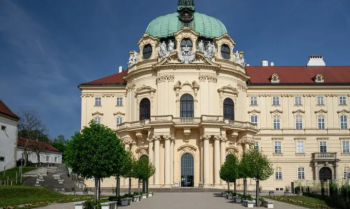3 Castles and Wine Private Day Trip in Danube Valley from Vienna