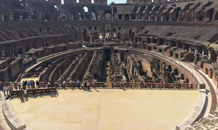 Guided Tour of the Colosseum with Access to the Arena, Roman Forum and Palatine Hill