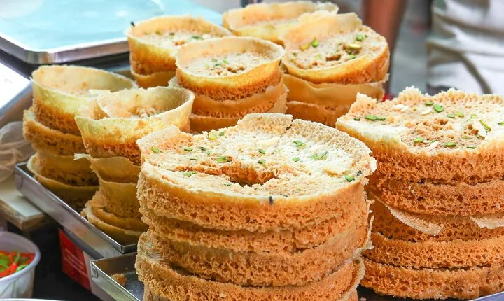 Jaipur Street Food Crawl (2 Hours Guided Local Food Tasting Tour)