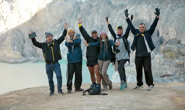 From Bali: 24-Hour Kawah Ijen Blue Flames, Dinner & Room