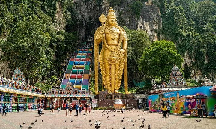 Private FullDay Tour includes Petronas Twin Towers & Batu Caves