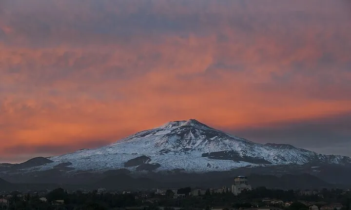 10-Hour Private Tour of Mount Etna and Taormina from Palermo