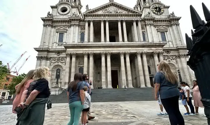 St. Paul Cathedral City of London & Millenium Bridge Private Tour