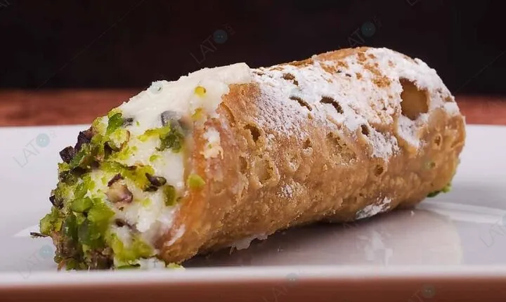 Pizza & Cannolo Making in Taormina by the Sea