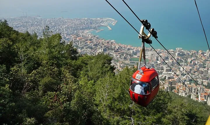 Semi-Private Tour to Jeita Grotto, Harissa & Byblos with Lunch