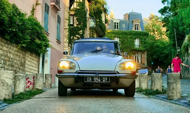 Paris Private Guided Tour in a Vintage Open Top French Car