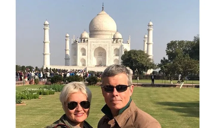 Overnight Agra with Taj Mahal visit and drop at Delhi Airport next day