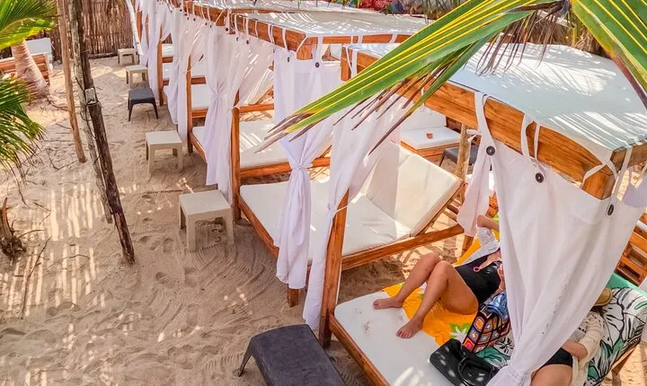 Playa Blanca Barú: VIP Access to Mambo Beach Club