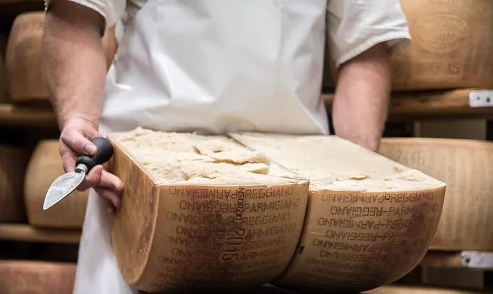 Private Half Day Parma Food Tour: Parmesan Cheese, Parma Ham, Lunch