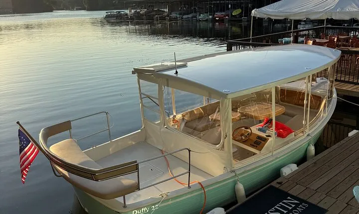 1 Hour Private Electric Duffy Cruise on Lake Austin