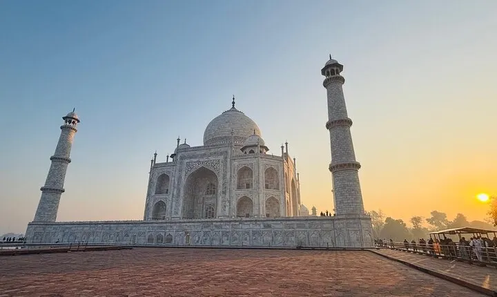 Private Taj Mahal Sunrise & Agra Day Tour By Car