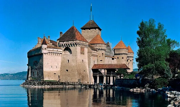 Montreux, Vevey, Chaplin's World and Chillon Castle Private Tour