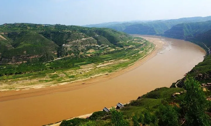 Private Day Tour to Shaolin Temple and Yellow River from Xi’an by Bullet Train