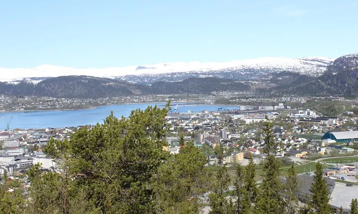 Hike to "Appelsinhaugen" ("Orange hill")