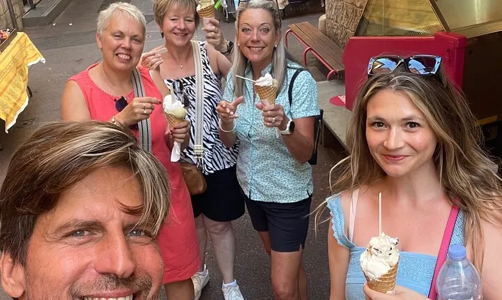Walking tour of Nice, the old town & the Coline du Château