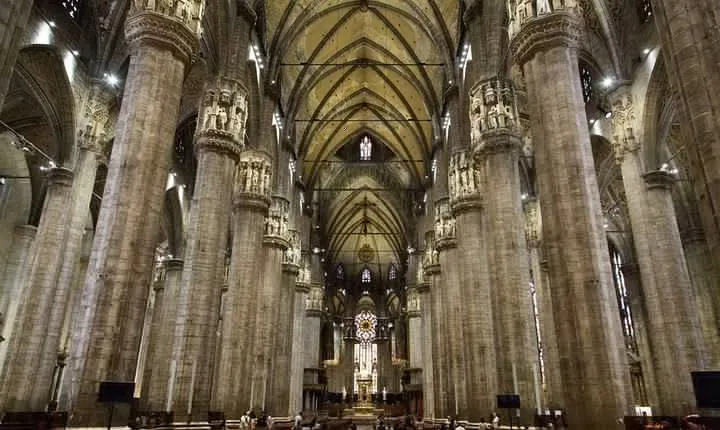 Milan Sightseeing Tour with Entrance to Scala and Duomo Cathedral