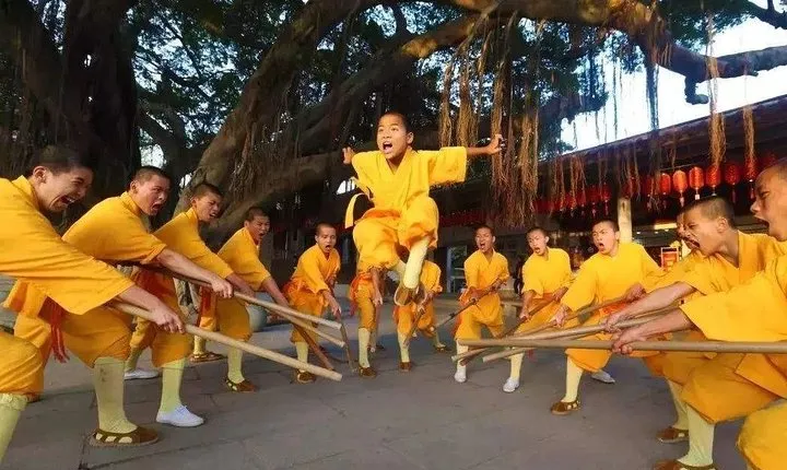 Private Day Tour to Shaolin Temple from Xi’an by Bullet Train with Kungfu Show