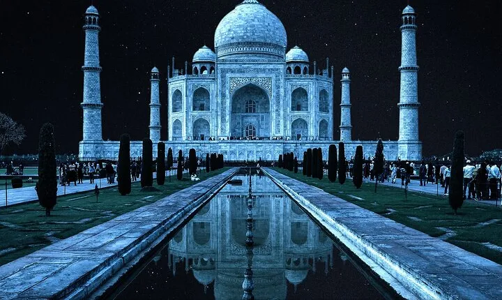 Visit to Taj Mahal under Moon Light - Special Night Tour