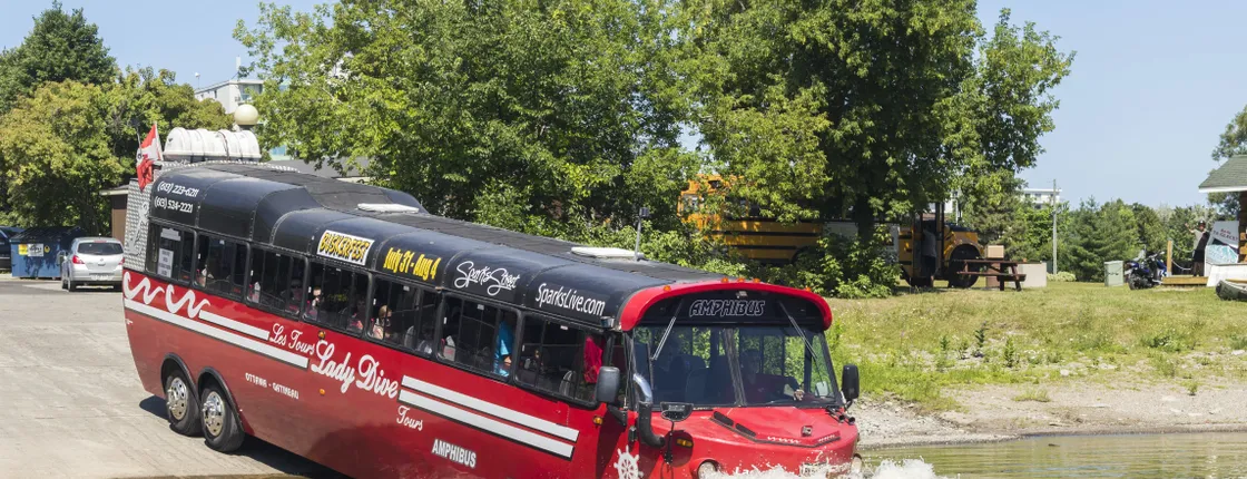 1-hour Amphibus guided tour in Ottawa