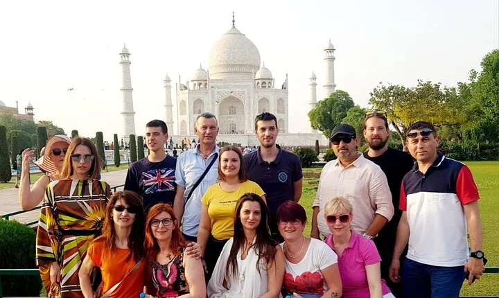 From Delhi : Same Day Taj Mahal and Agra Fort Tour by Car. 