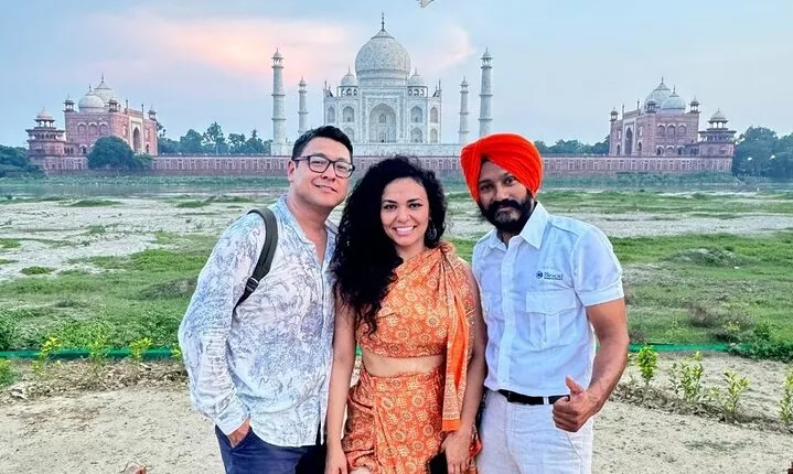 Day Trip to Taj Mahal, Agra Fort and Baby Taj from Delhi by Car