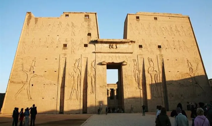 Best Of All 4 Nights Nile Cruise Luxor to Aswan From Luxor With Balloon & Tours