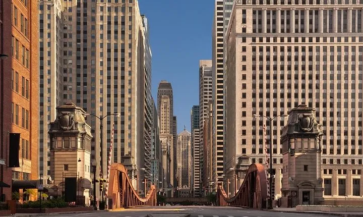 Chicago Walking Tour: Historic Skyscrapers