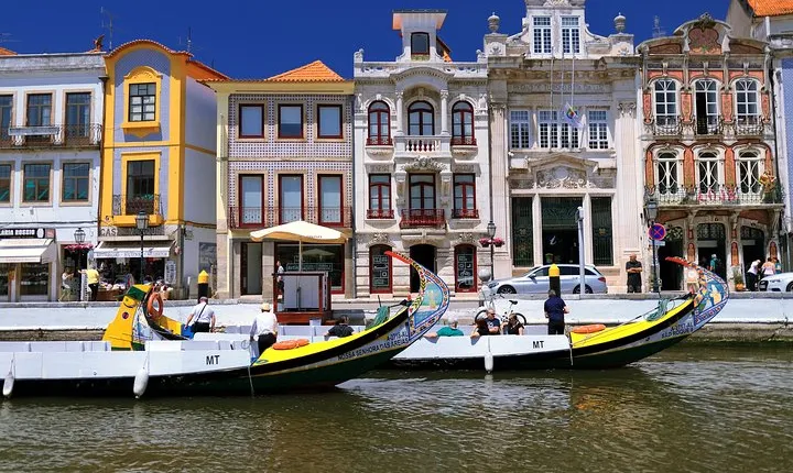Private Coimbra and Aveiro Tour with Boat Trip