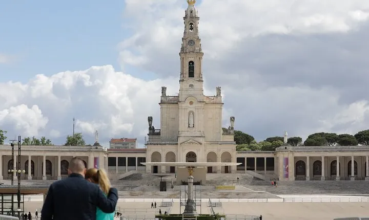 Private transfer from/to Fátima - Porto, Braga or Guimarães