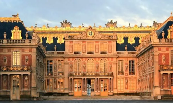 Versailles Private Day Excursion with Palace, Gardens & Trianon