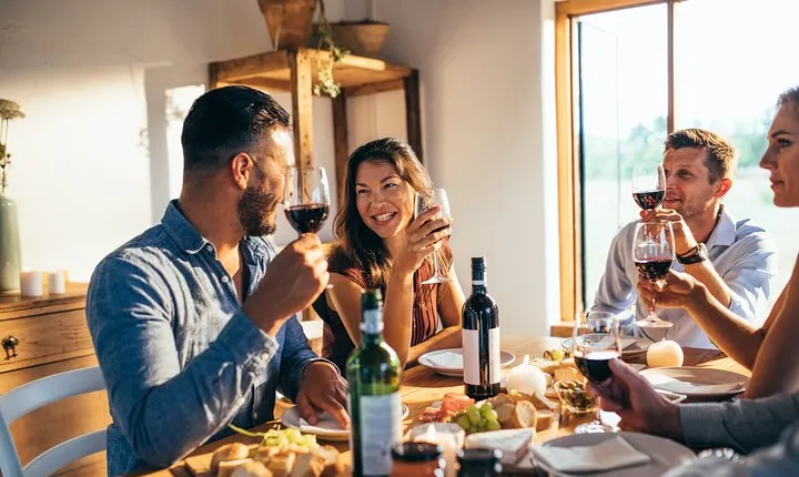 Wine Lovers - Revel in a Countryside Lunch with tasty wines!