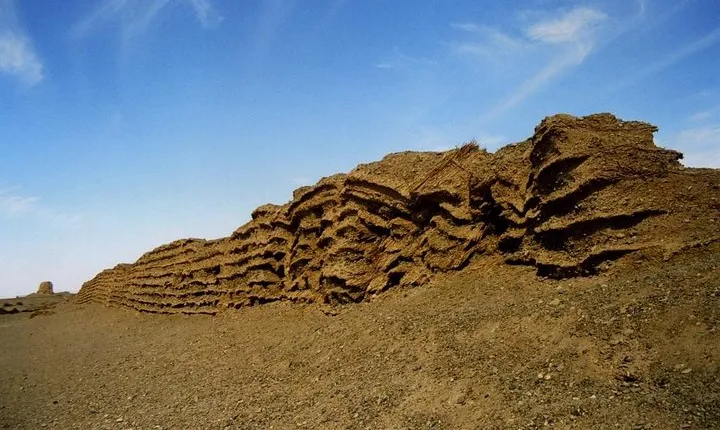 Private Silk Road Half Day Tour of Jade Gate Pass & Great Wall of Han Dynasty