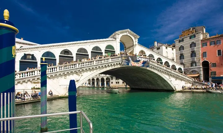 Private Tour from Munich to Venice with stop in Salzburg
