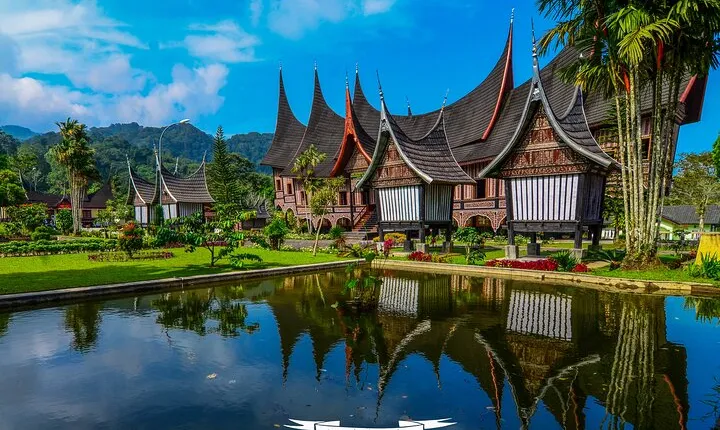 4 Days 3 Nights Private Tour in West Sumatra
