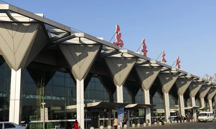 Private Urmuqi Airport Departure Transfer from City Hotels