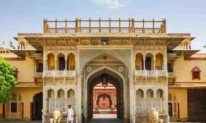 Jaipur City Palace,Hawa Mahal & Jantar Mantar Private Tour,