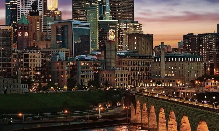 Minneapolis River Walk: A Self-Guided Audio Tour