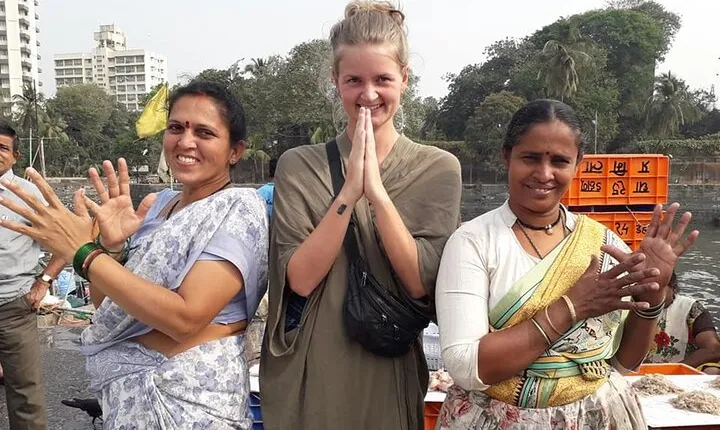 Mumbai By Down: Explore Morning City, Market & Temple with Pickup