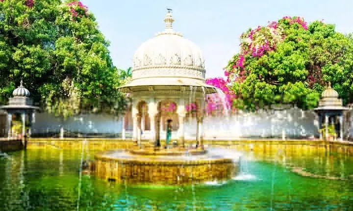 8 Days Golden Triangle Tour with Udaipur{Delhi Agra Jaipur Udaipur Tour}