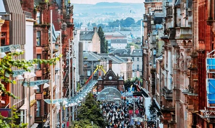 Glasgow Luxury Private Sightseeing Excursion with Chauffeur Vehicle 