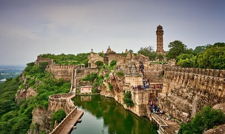 Visit Chittorgarh Fort with Udaipur Drop from Pushkar with Guide