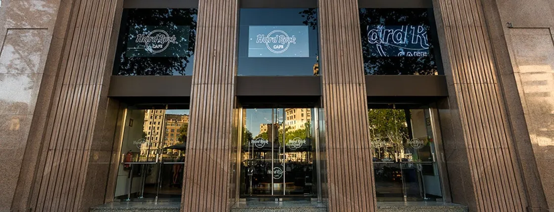 Hard Rock Cafe Barcelona: priority seating with menu