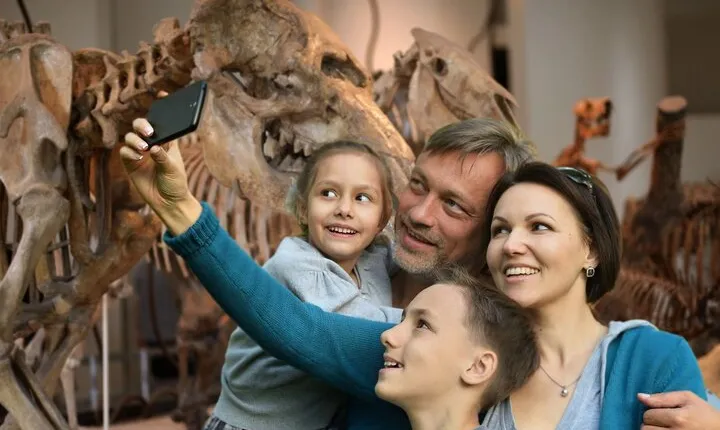 Natural History Museum: Audio Tour with Pre-booked Free Ticket