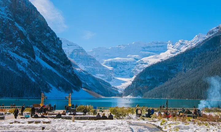 Banff or Canmore Shuttle to Lake Louise