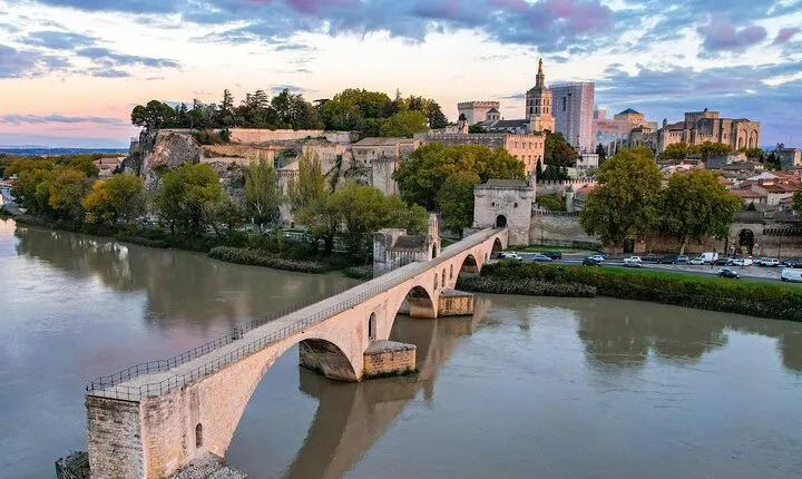 Churches of Provence and French Countryside Private Tour